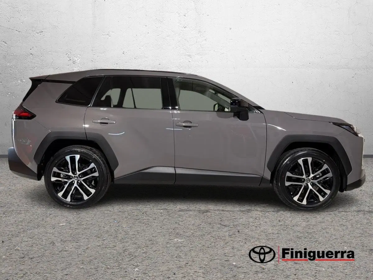 Toyota Rav4 nuova a Lecco (5)
