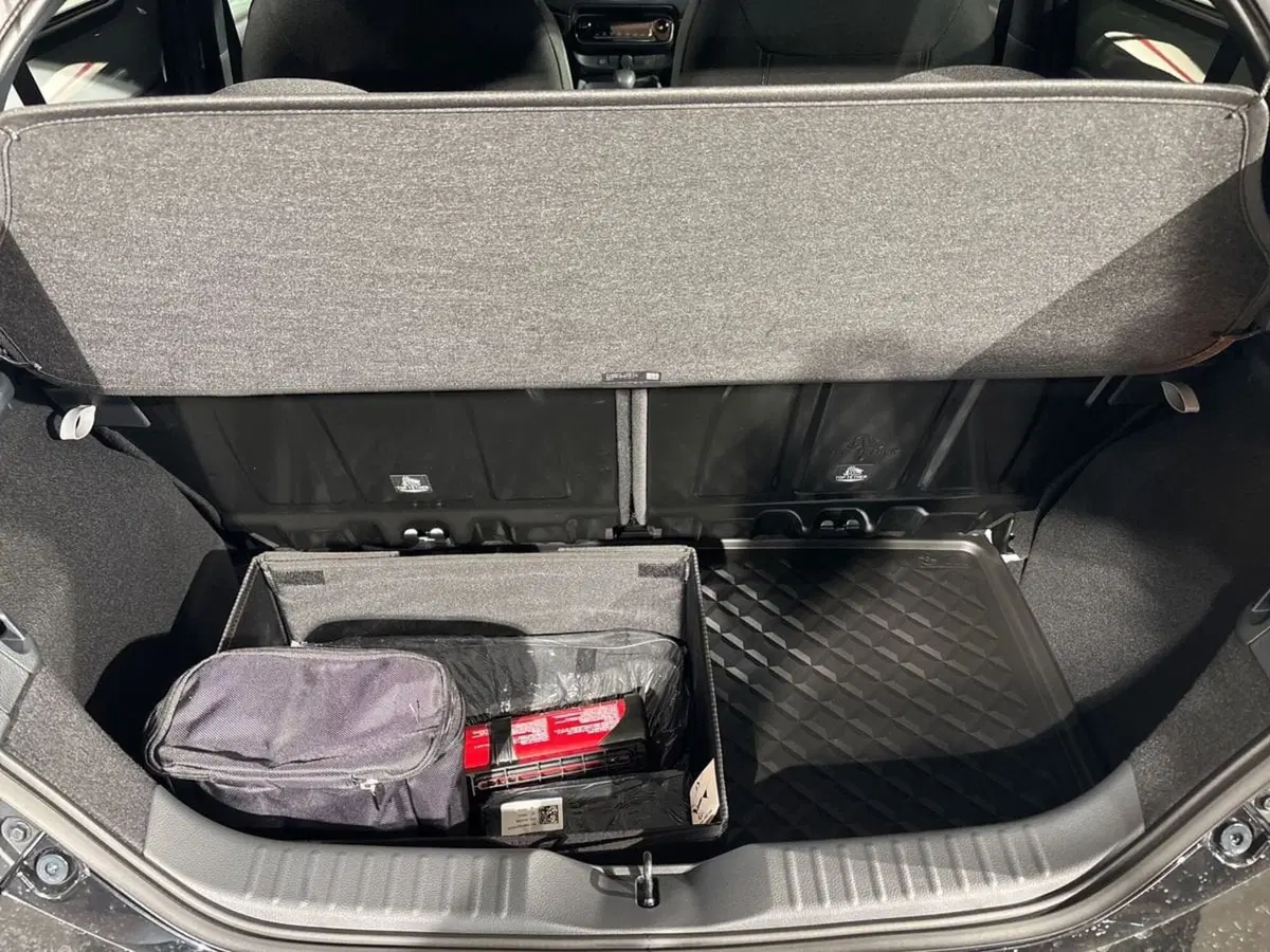 Toyota Aygo X nuova a Sondrio (12)
