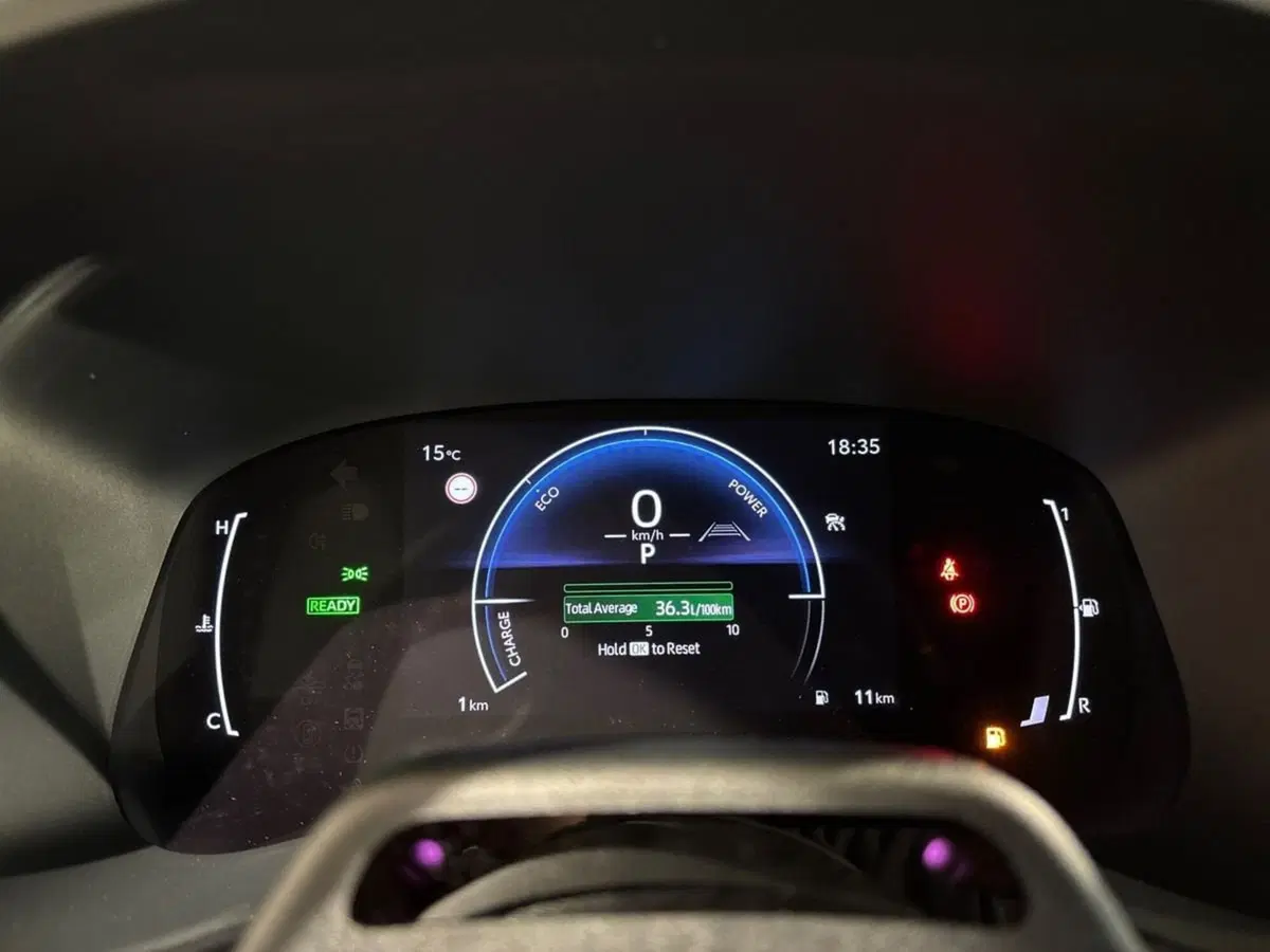 Toyota Aygo X nuova a Sondrio (9)