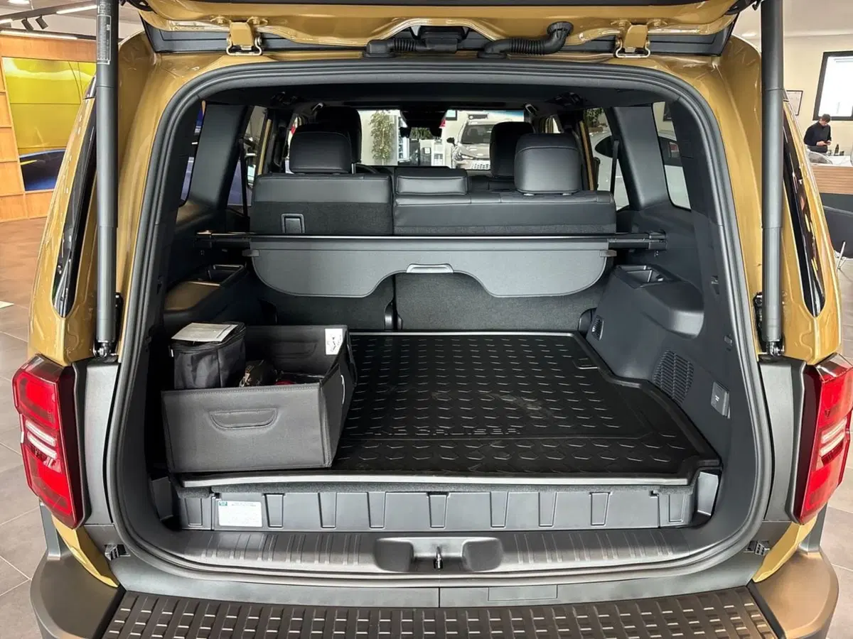 Toyota Land Cruiser nuova a Lecco (12)