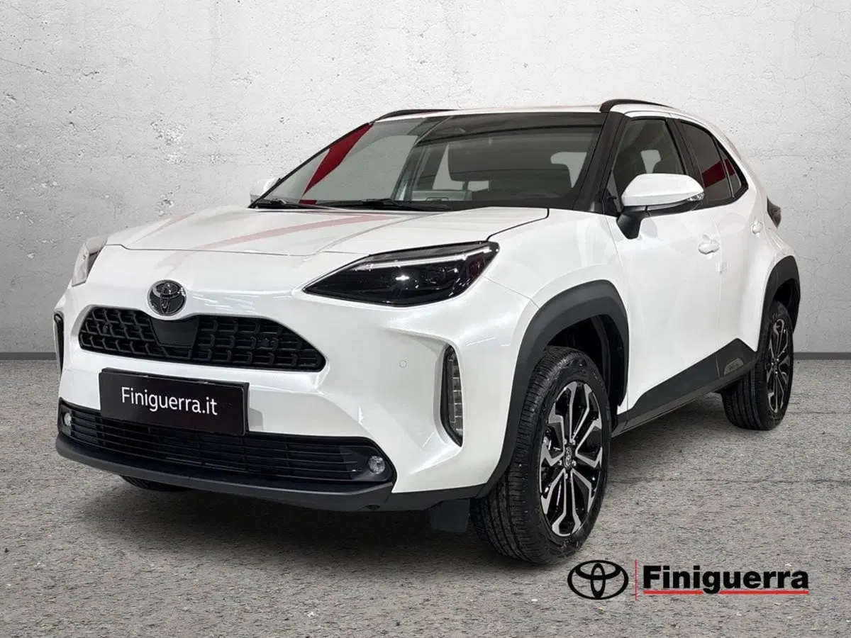 Toyota Yaris Cross nuova a Lecco