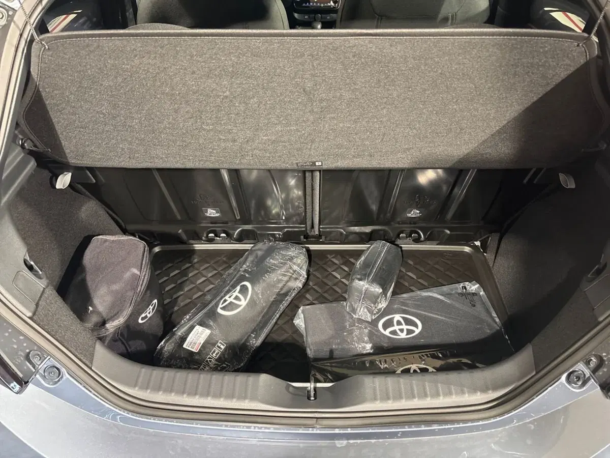 Toyota Aygo X nuova a Lecco (12)