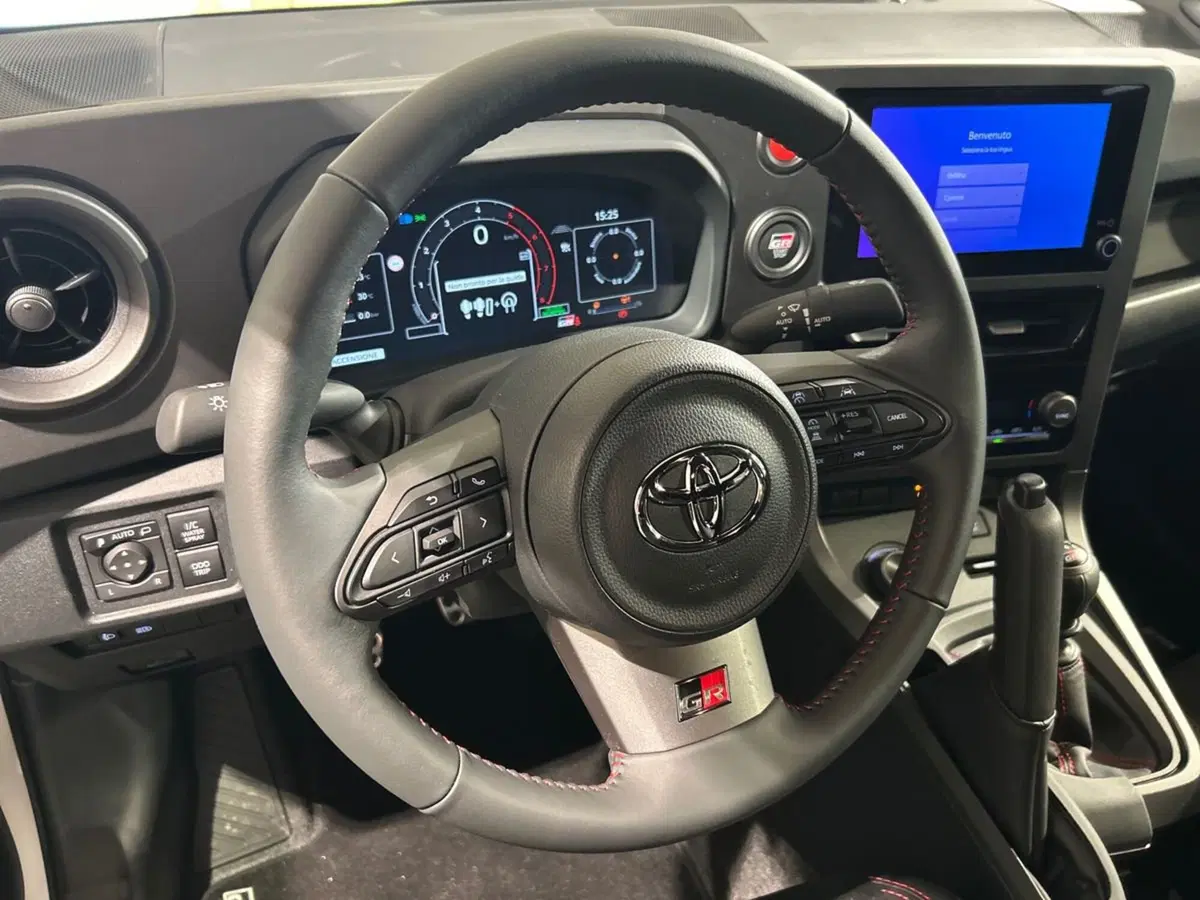 Toyota GR Yaris nuova a Lecco (14)