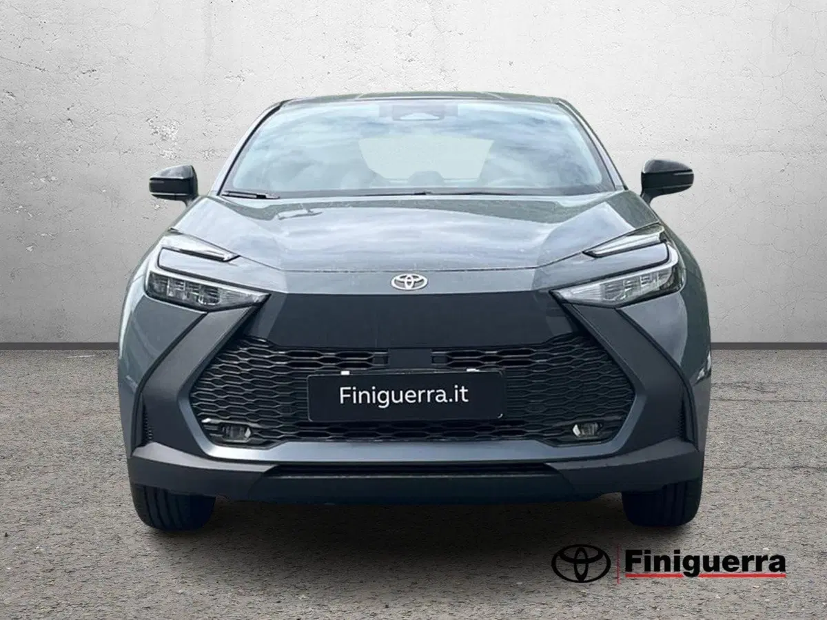 Toyota Toyota C-HR nuova a Lecco (2)
