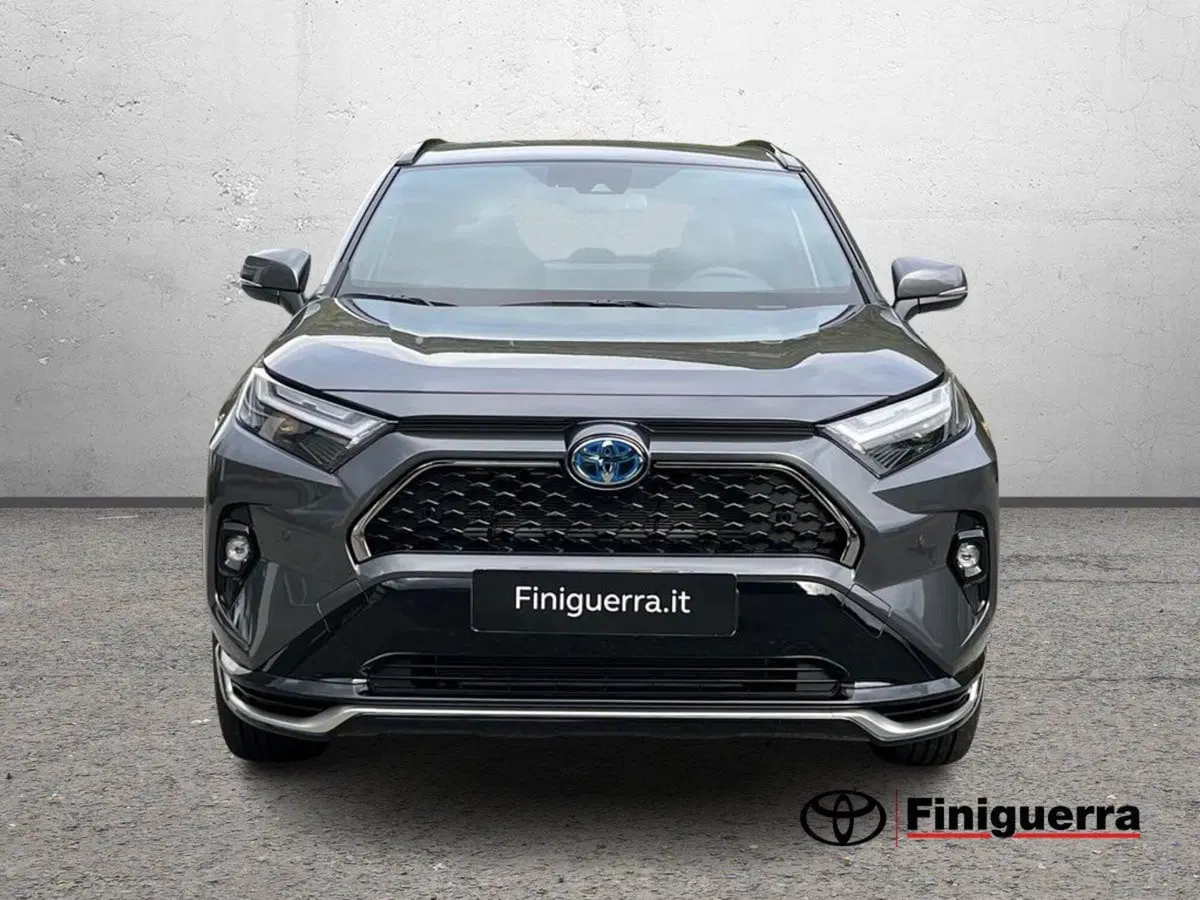 Toyota Rav4 nuova a Lecco (2)