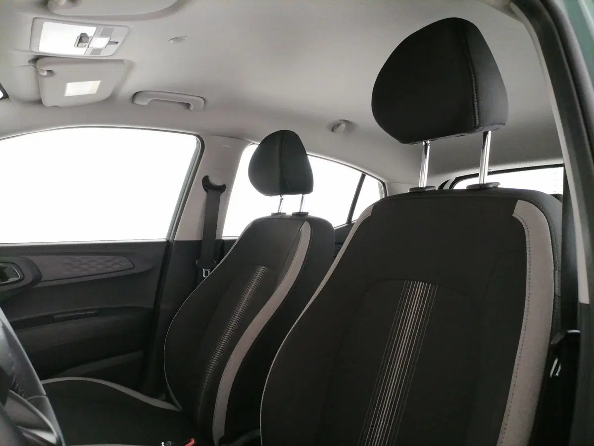 Hyundai i10 usata a Roma (11)