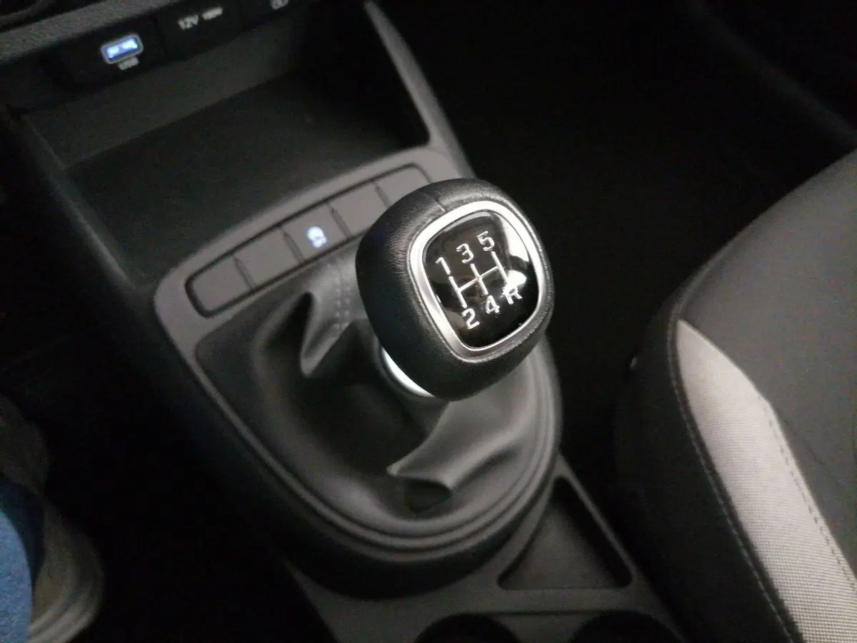 Hyundai i10 usata a Roma (12)