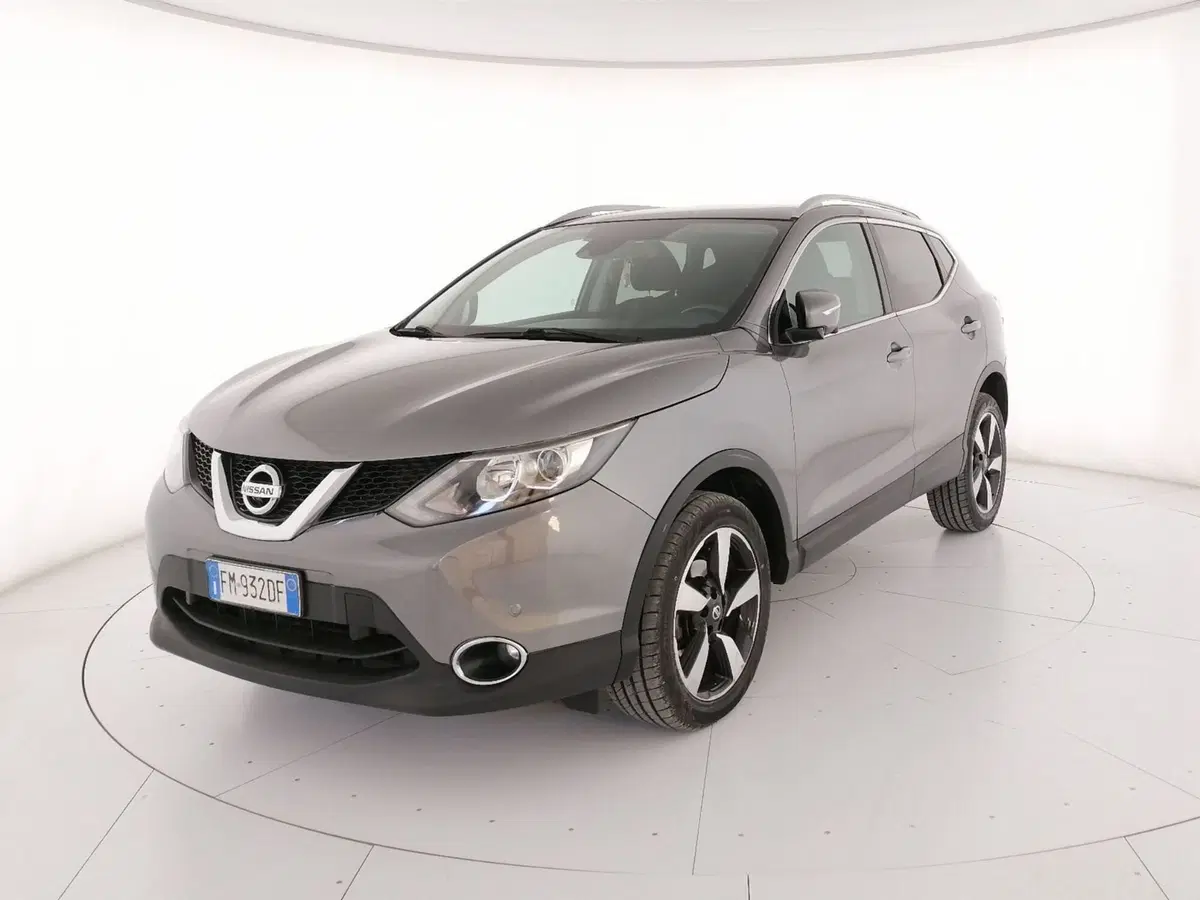 Nissan Qashqai usata a Roma