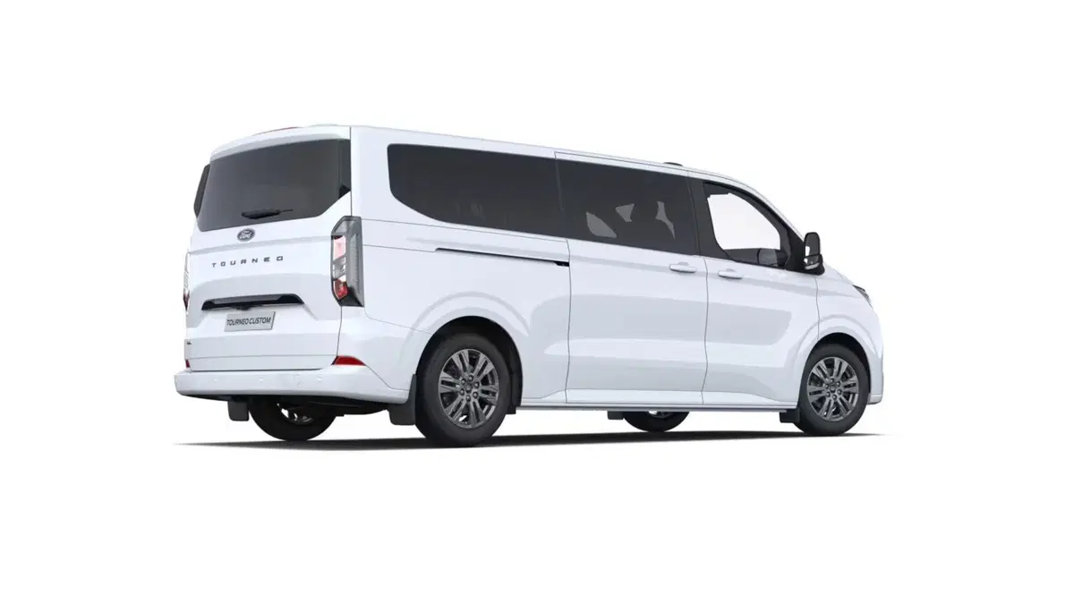 Ford Tourneo Custom nuova a Roma (4)