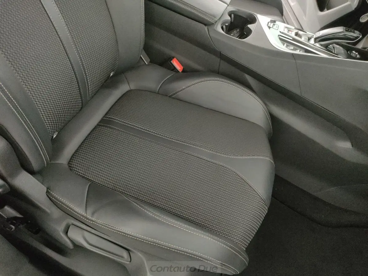 Peugeot 3008 usata a Caserta (14)