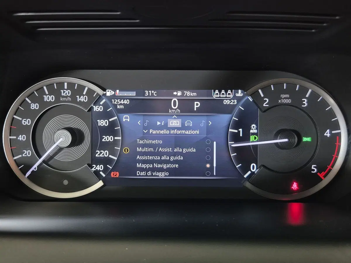 Land Rover Discovery Sport usata a Torino (17)
