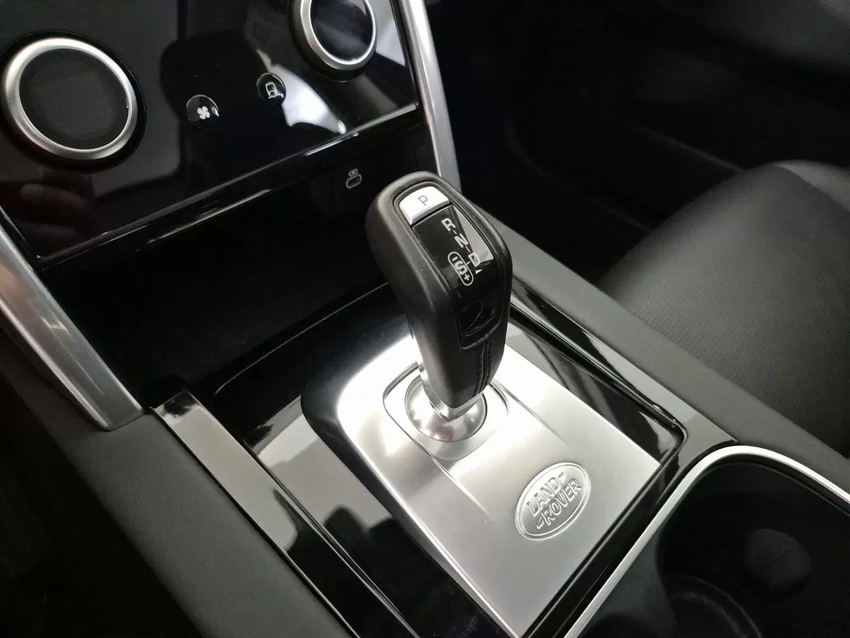 Land Rover Discovery Sport usata a Torino (11)