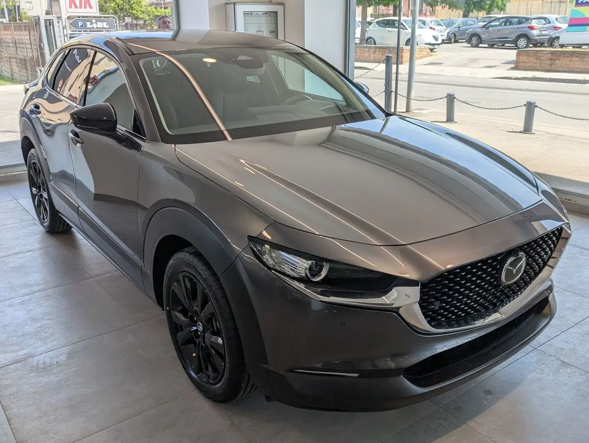 Mazda CX-30 nuova a Napoli (3)