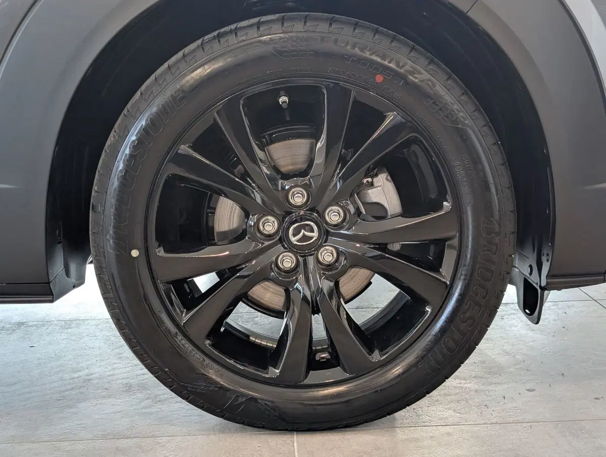 Mazda CX-30 nuova a Napoli (5)