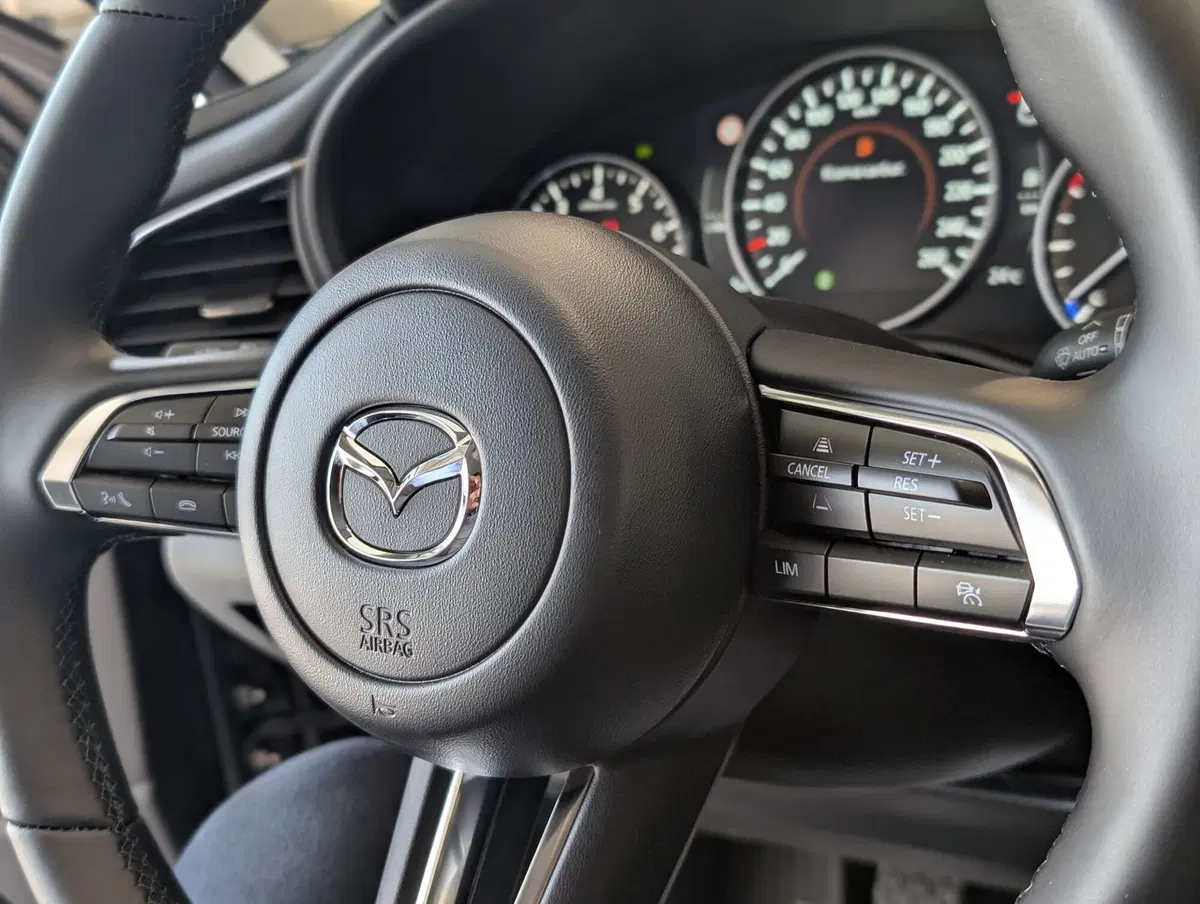 Mazda CX-30 nuova a Napoli (7)