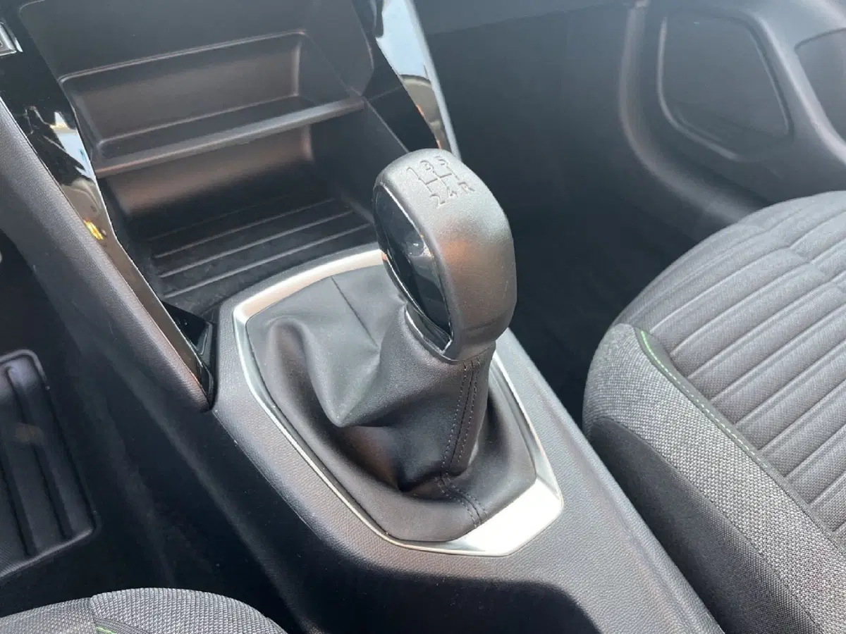 Peugeot 208 usata a Torino (13)