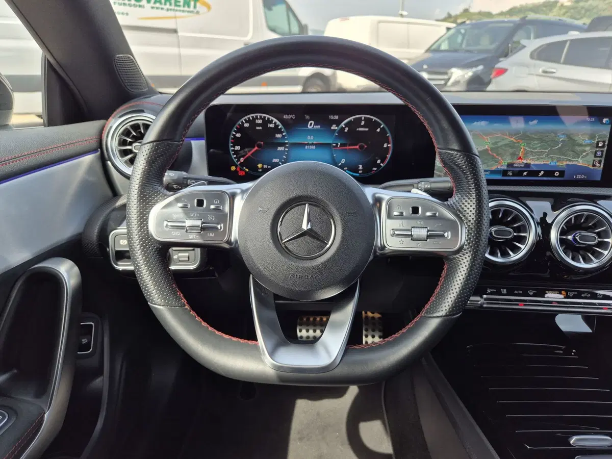 Mercedes-Benz CLA Shooting Brake usata  (17)