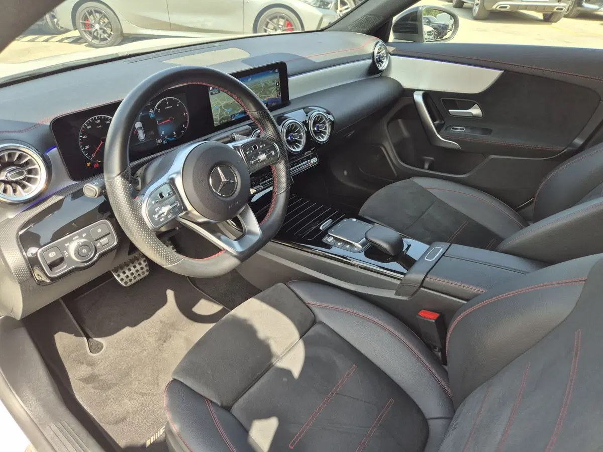 Mercedes-Benz CLA Shooting Brake usata  (5)