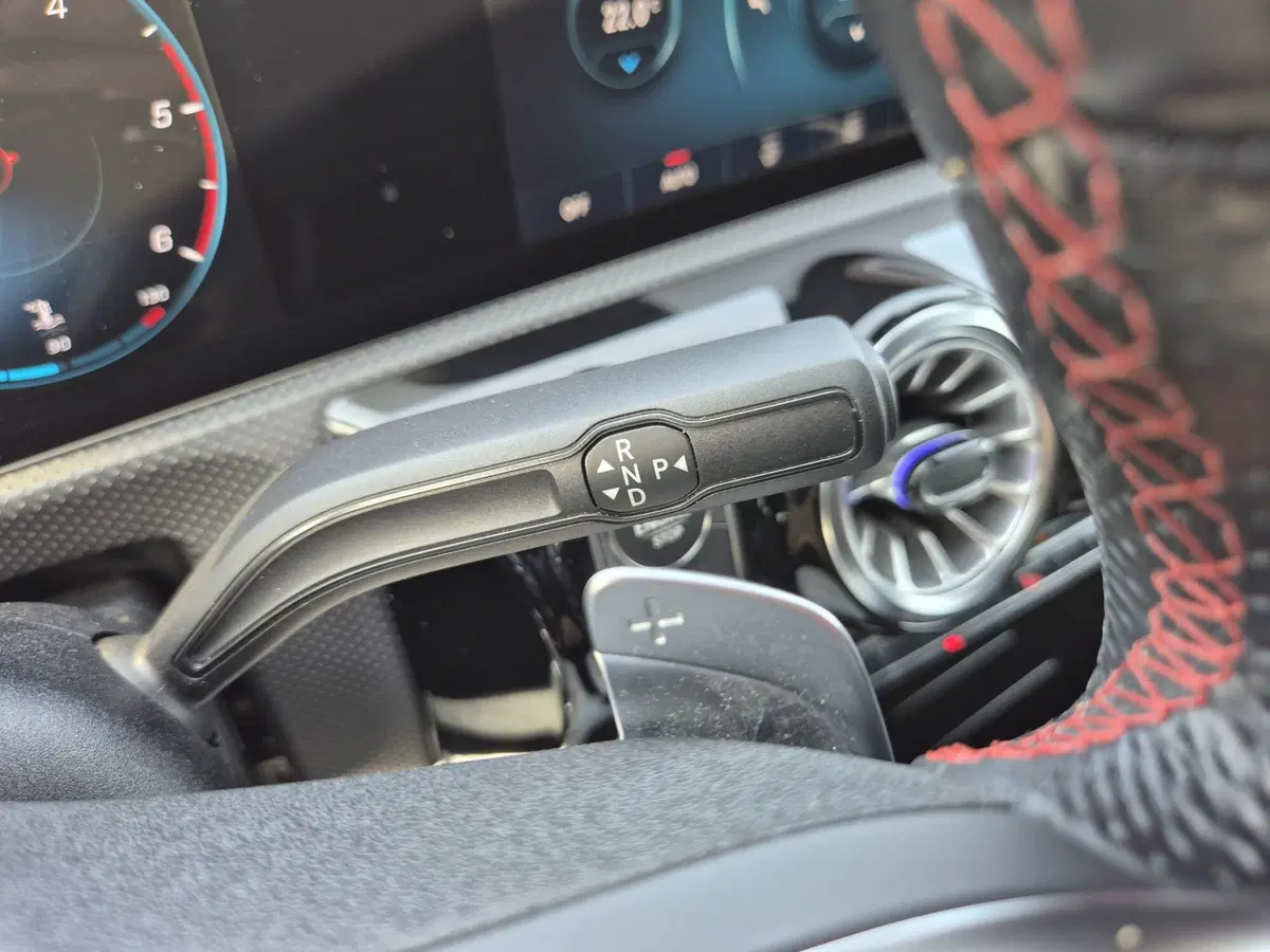Mercedes-Benz CLA Shooting Brake usata  (9)