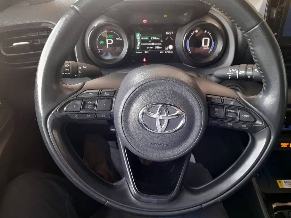 Toyota Yaris usata a Asti (17)