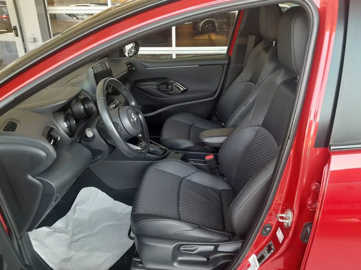 Toyota Yaris usata a Asti (7)