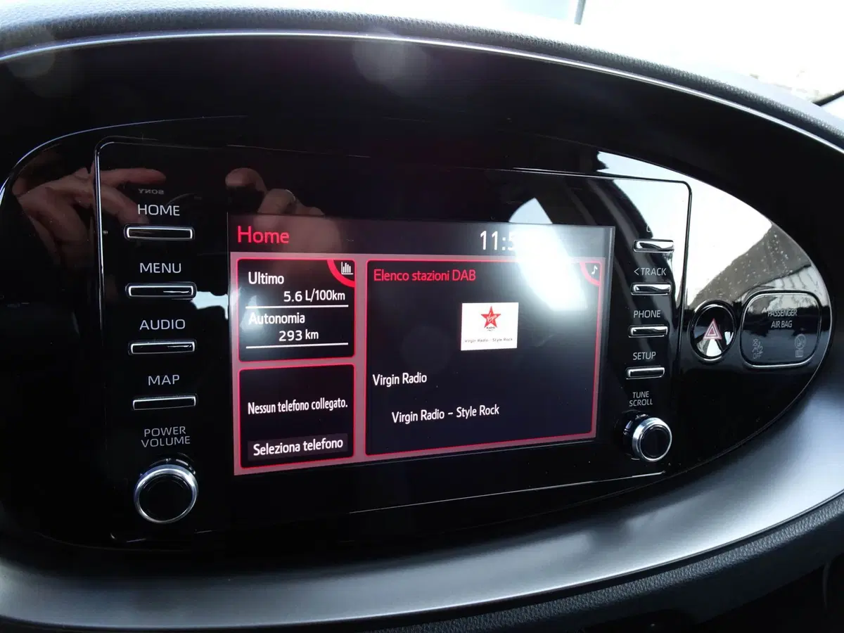 Toyota Aygo X usata a Treviso (14)