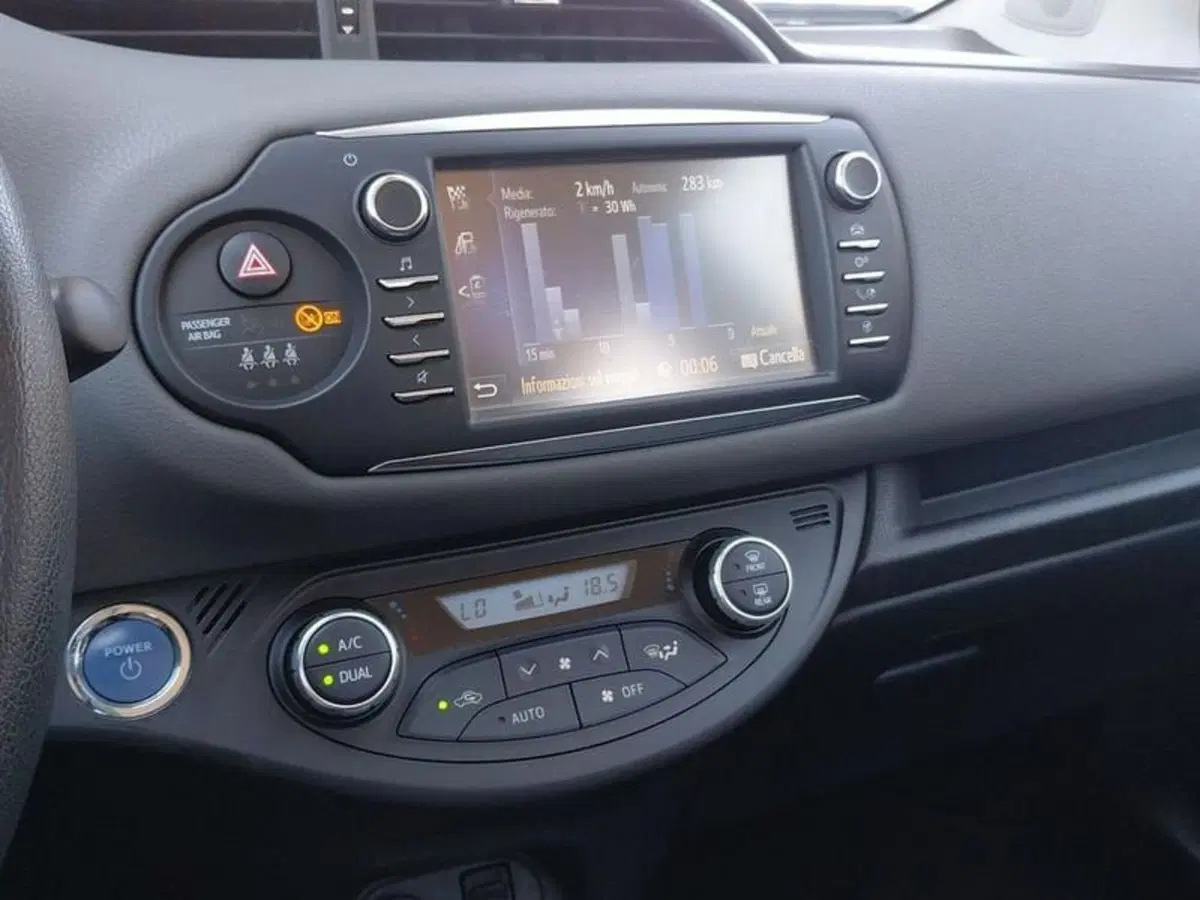 Toyota Yaris usata a Cagliari (10)