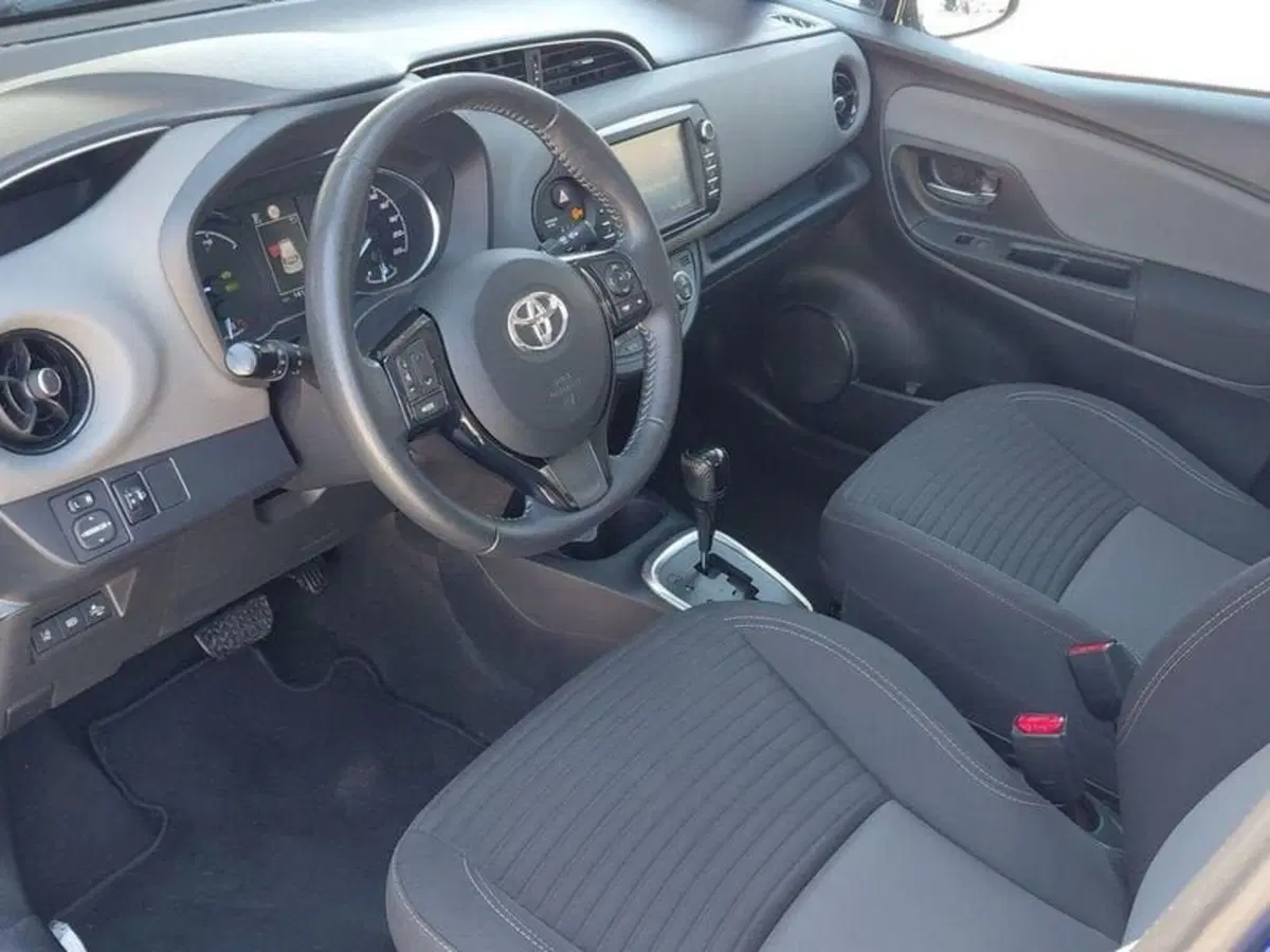 Toyota Yaris usata a Cagliari (7)