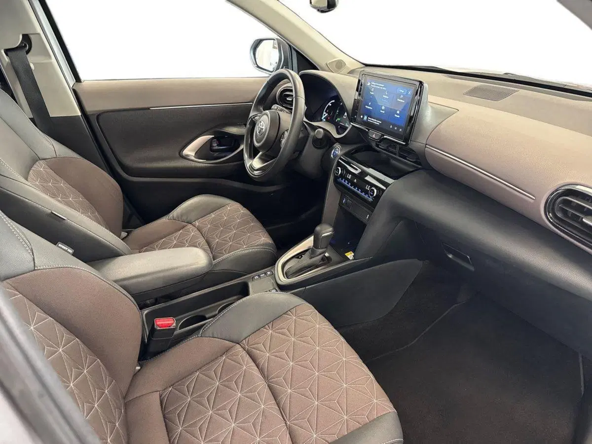 Toyota Yaris Cross usata a Prato (12)