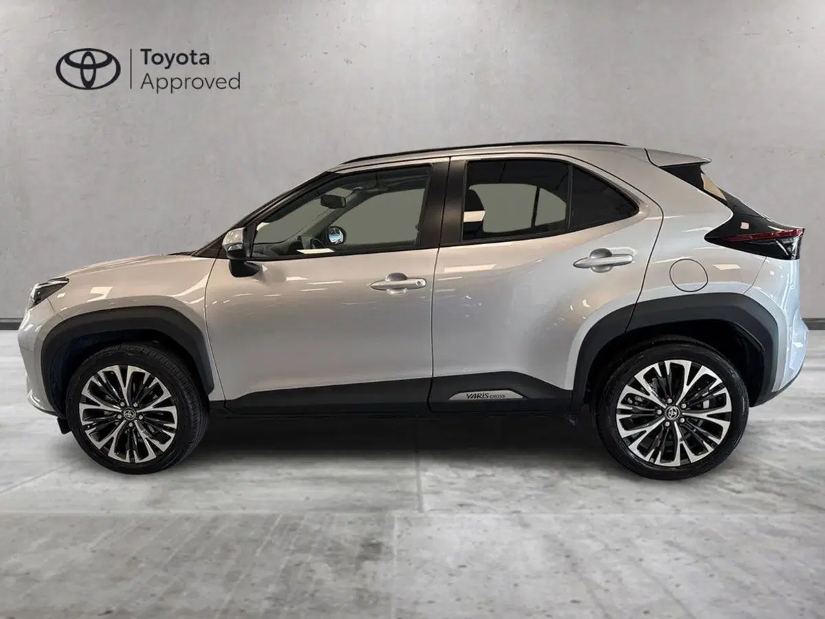 Toyota Yaris Cross usata a Prato (3)