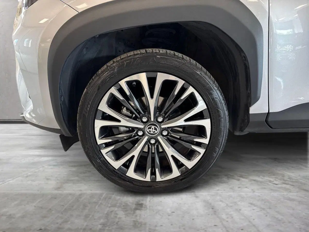 Toyota Yaris Cross usata a Prato (9)