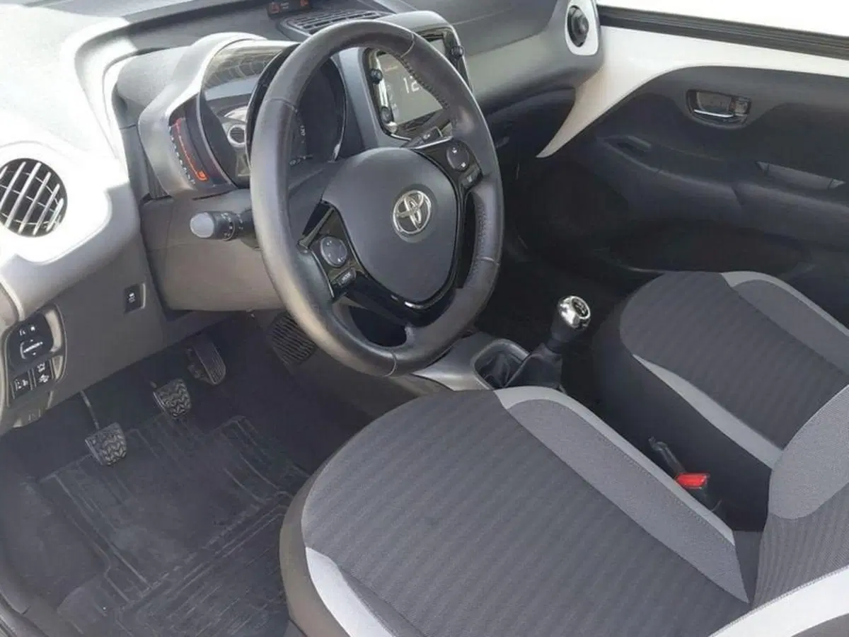 Toyota Aygo usata a Cagliari (7)