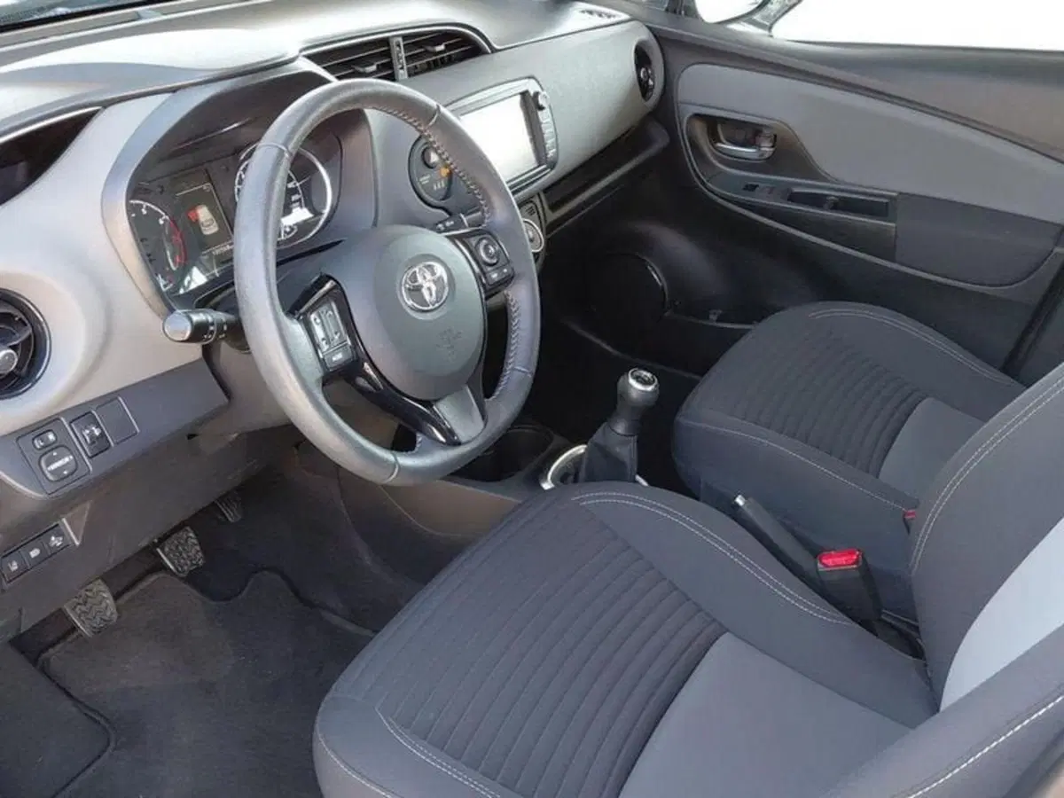 Toyota Yaris usata a Cagliari (6)