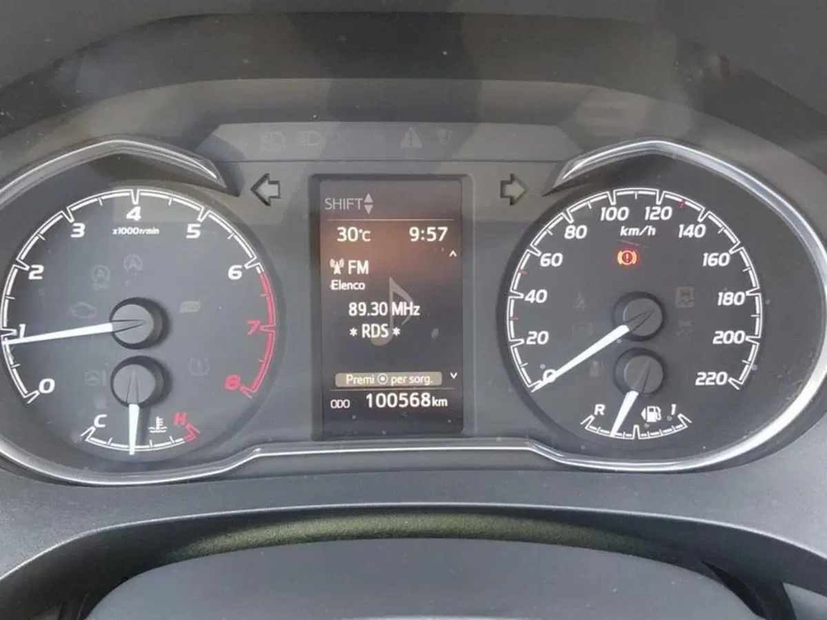 Toyota Yaris usata a Cagliari (8)