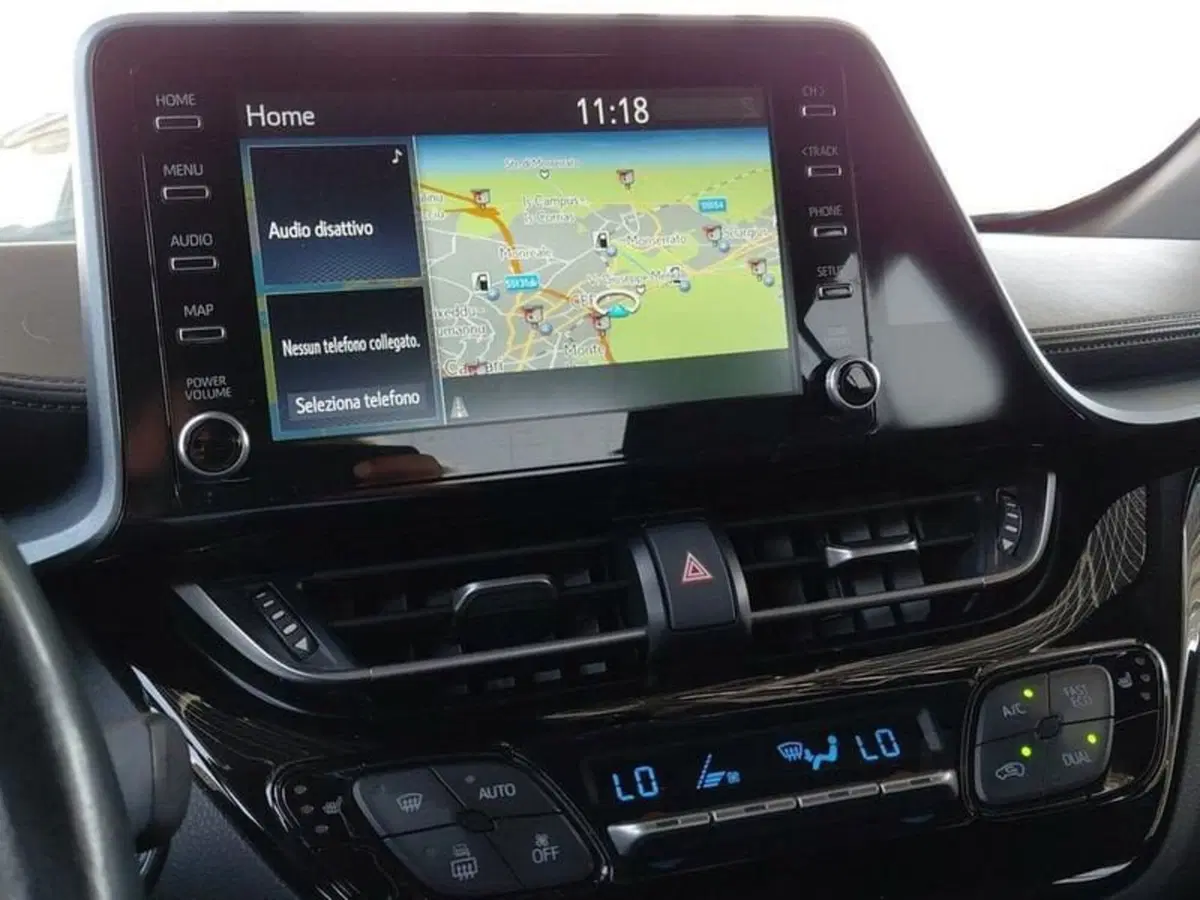 Toyota Toyota C-HR usata a Cagliari (10)
