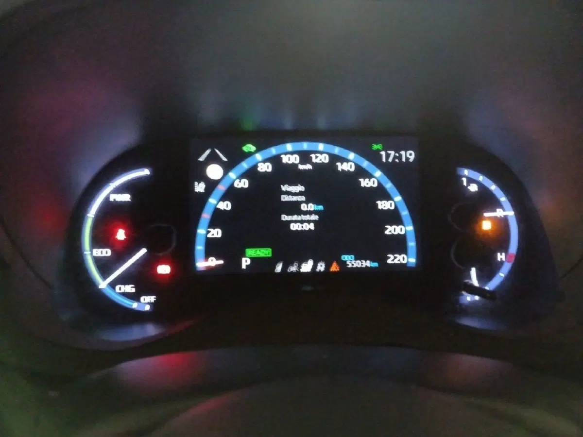 Toyota Yaris Cross usata a Milano (13)