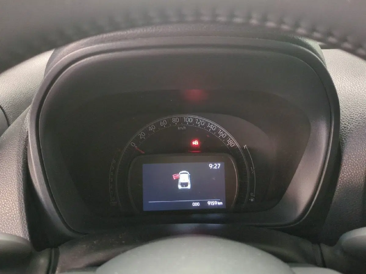 Toyota Aygo X usata a Milano (13)