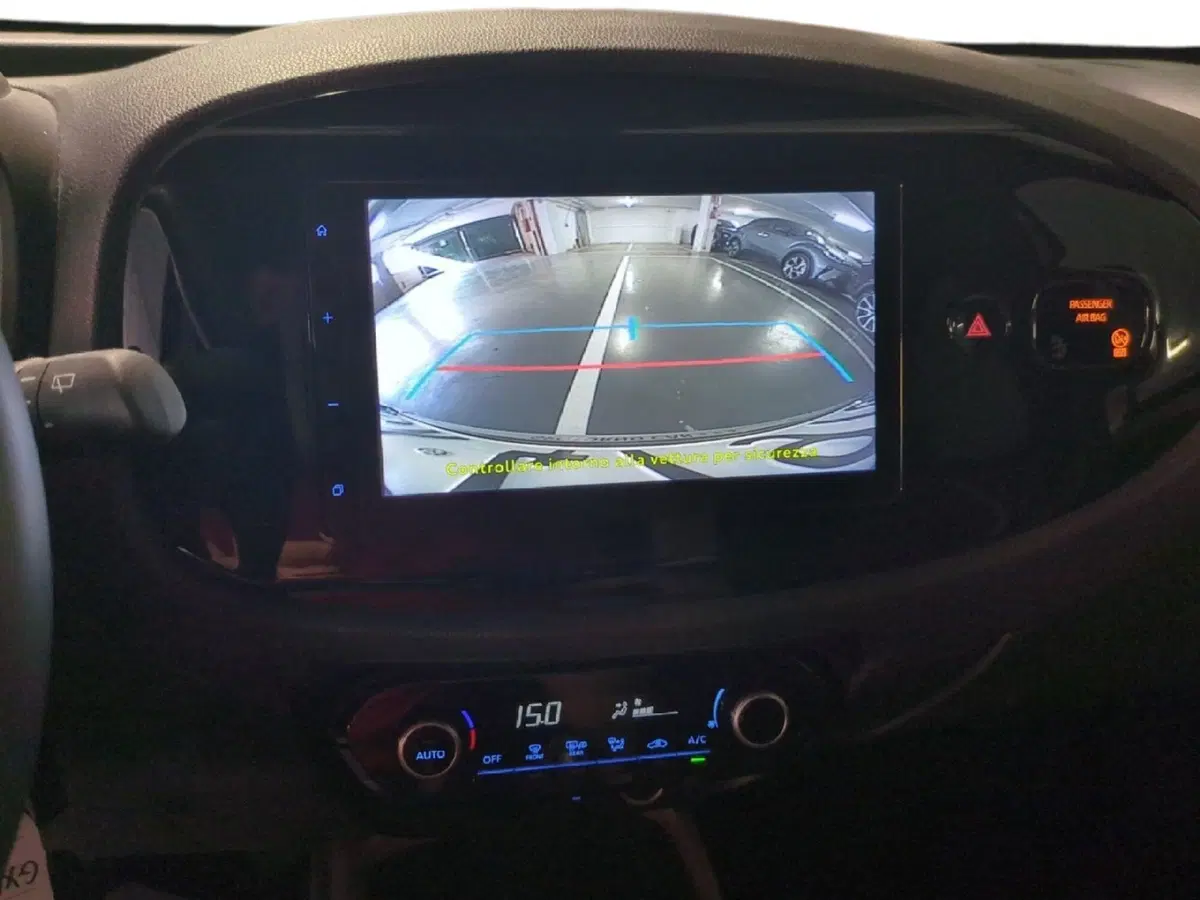 Toyota Aygo X usata a Milano (15)