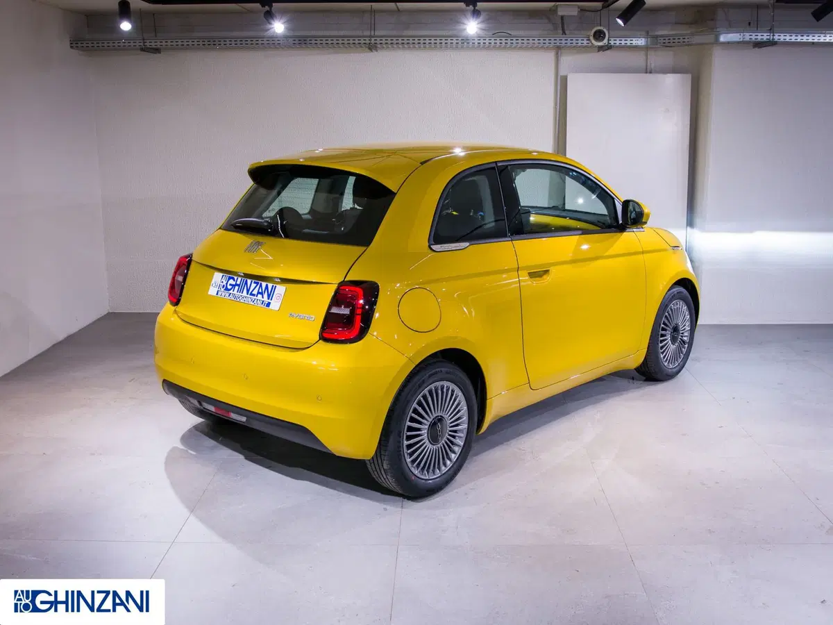 Fiat 500 nuova a Bergamo (8)