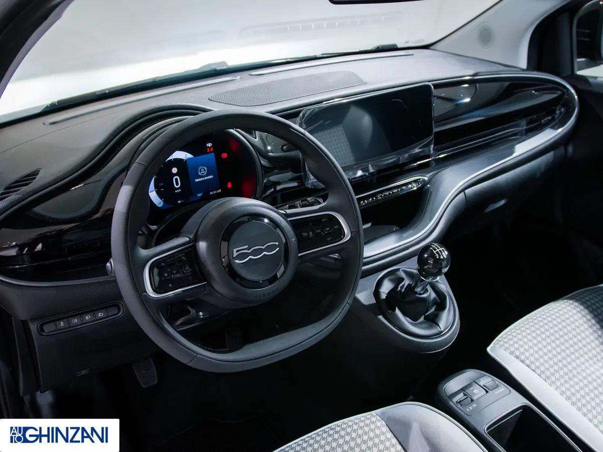 Fiat 500 nuova a Bergamo (11)