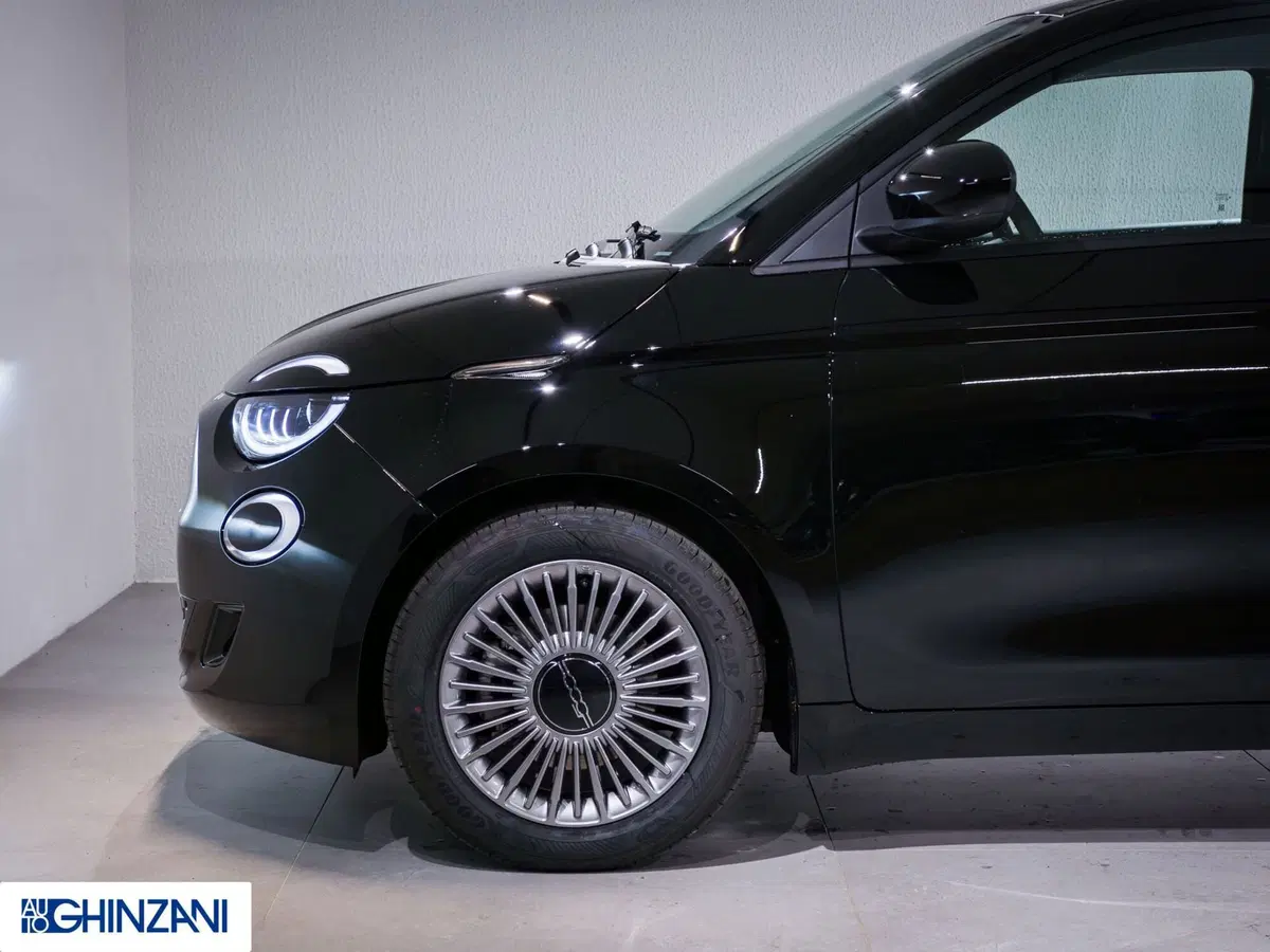 Fiat 500 nuova a Bergamo (9)