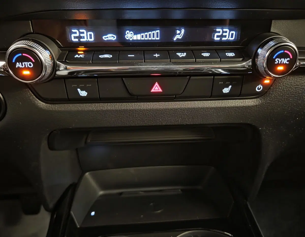 Mazda CX-30 nuova a Pavia (12)