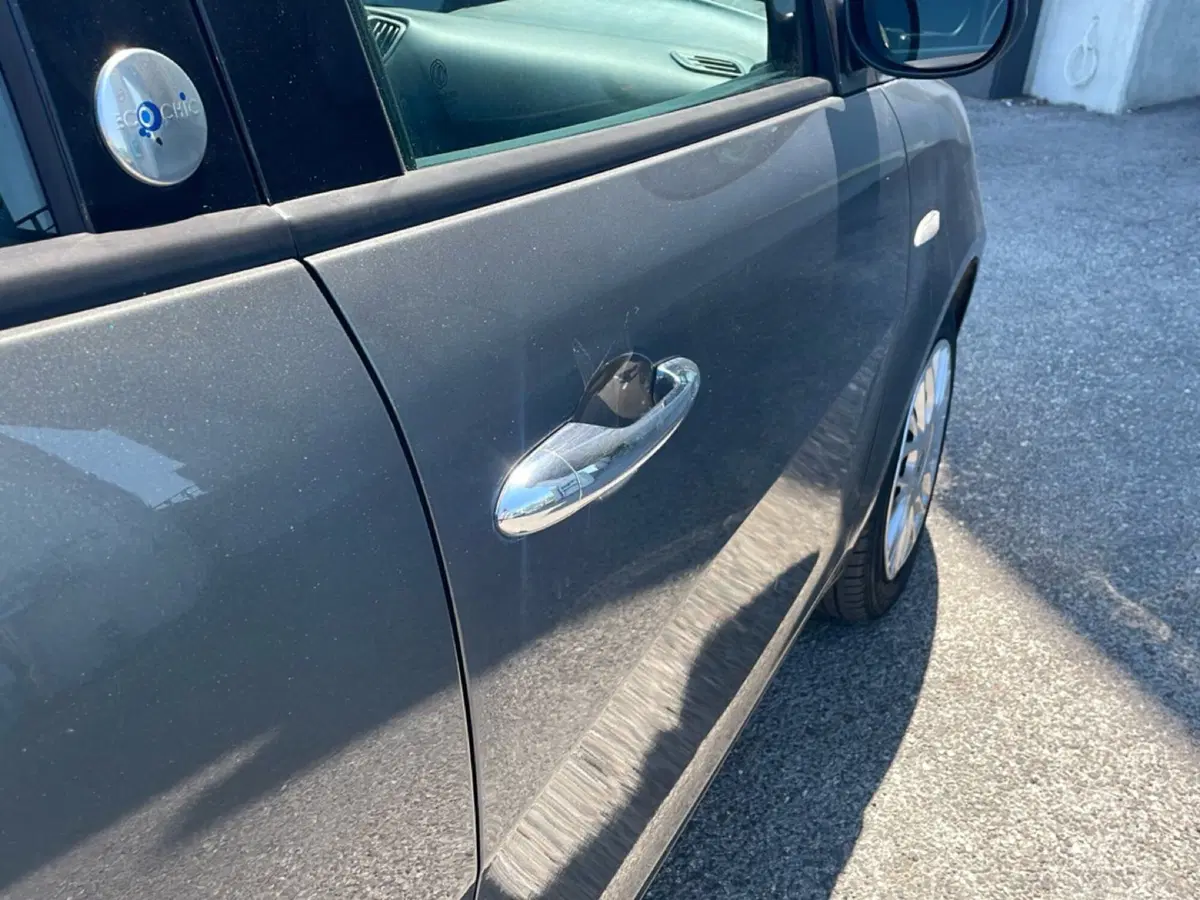 Lancia Ypsilon usata a Ravenna (10)