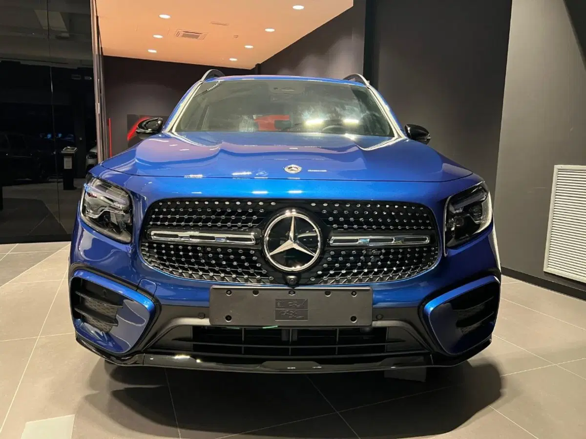 Mercedes-Benz GLB nuova a Pisa (2)