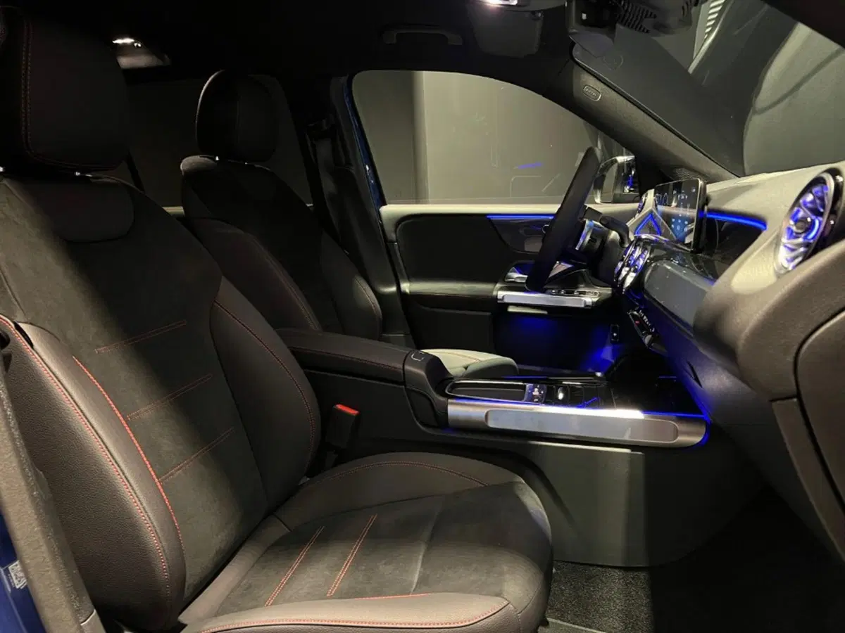 Mercedes-Benz GLB nuova a Pisa (7)