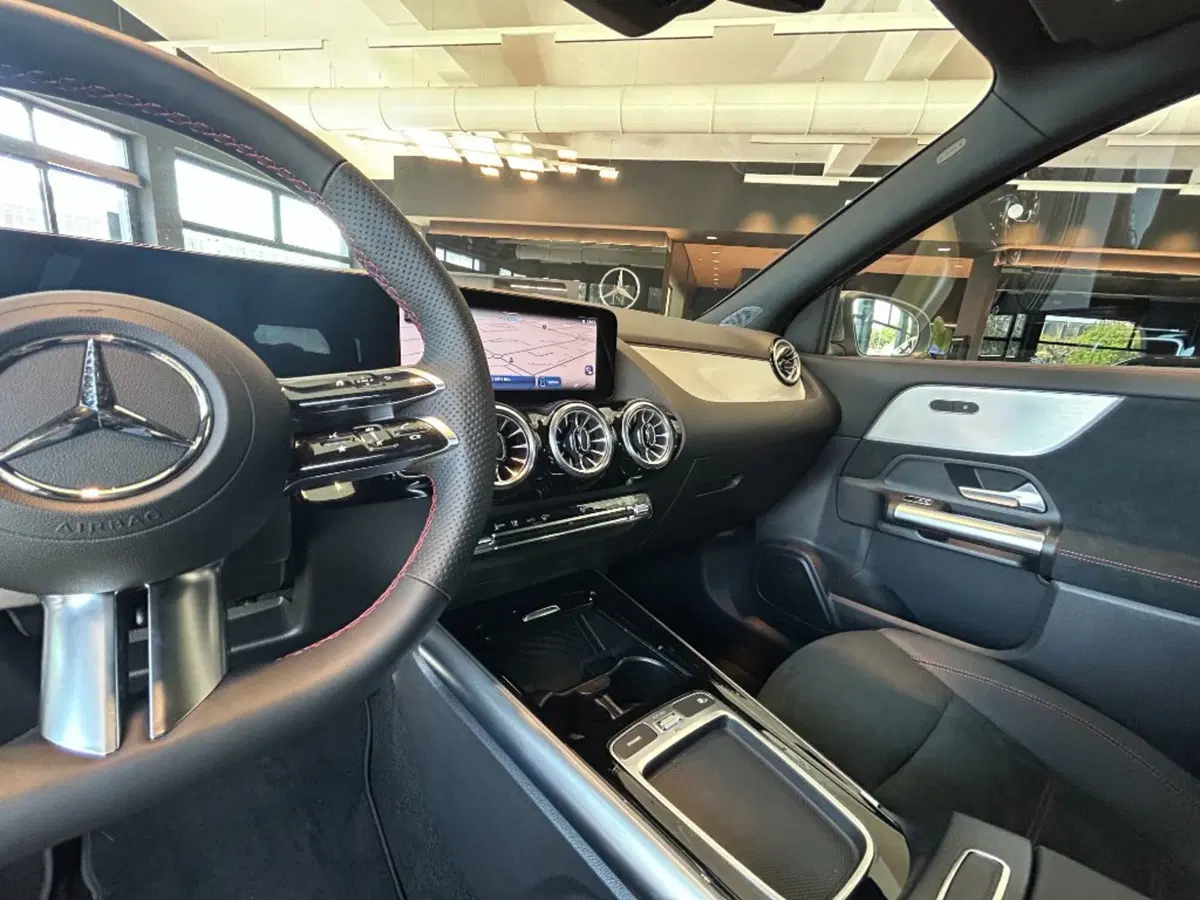 Mercedes-Benz GLA SUV usata a Siena (13)