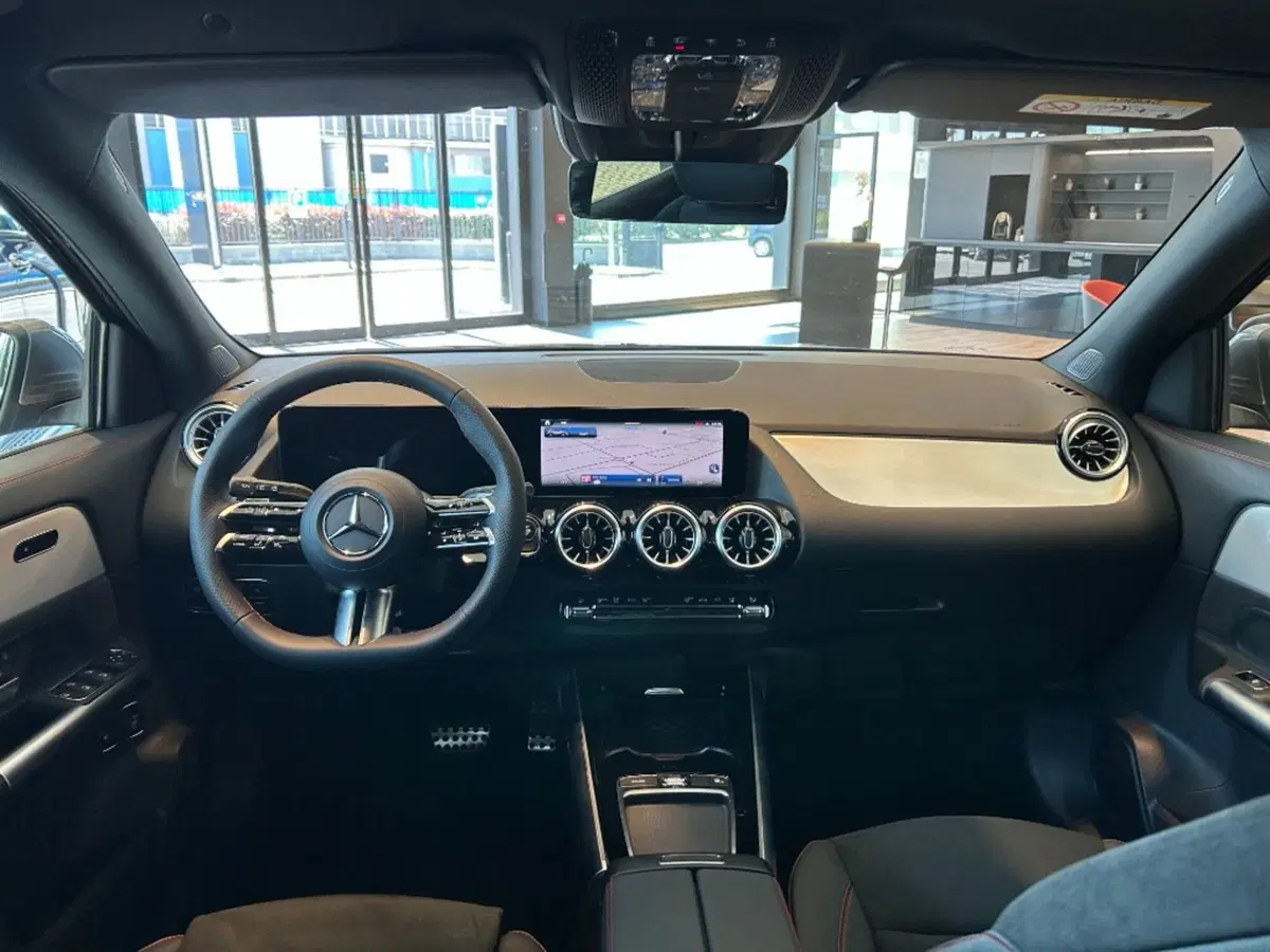 Mercedes-Benz GLA SUV usata a Siena (18)