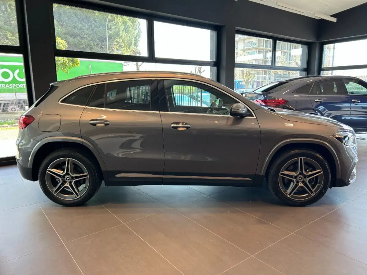Mercedes-Benz GLA SUV usata a Siena (2)