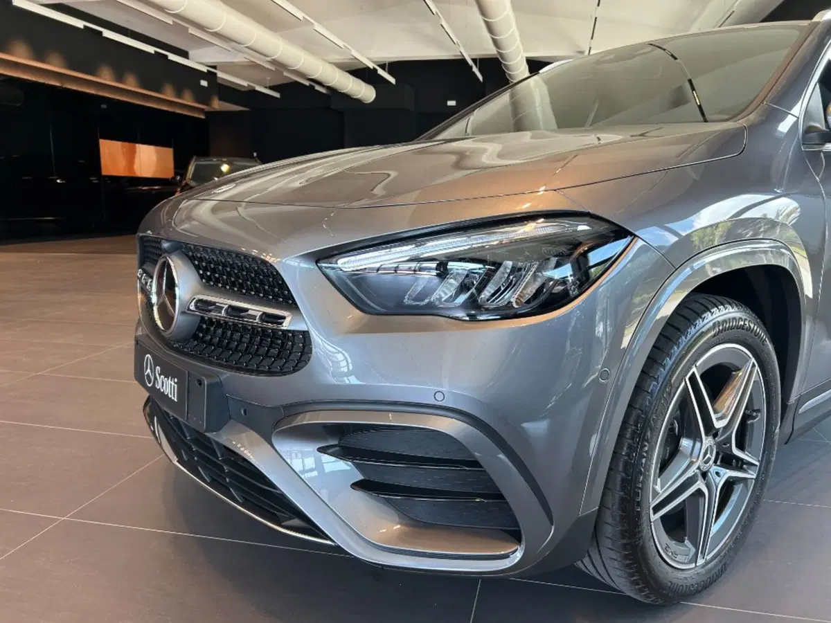Mercedes-Benz GLA SUV usata a Siena (8)