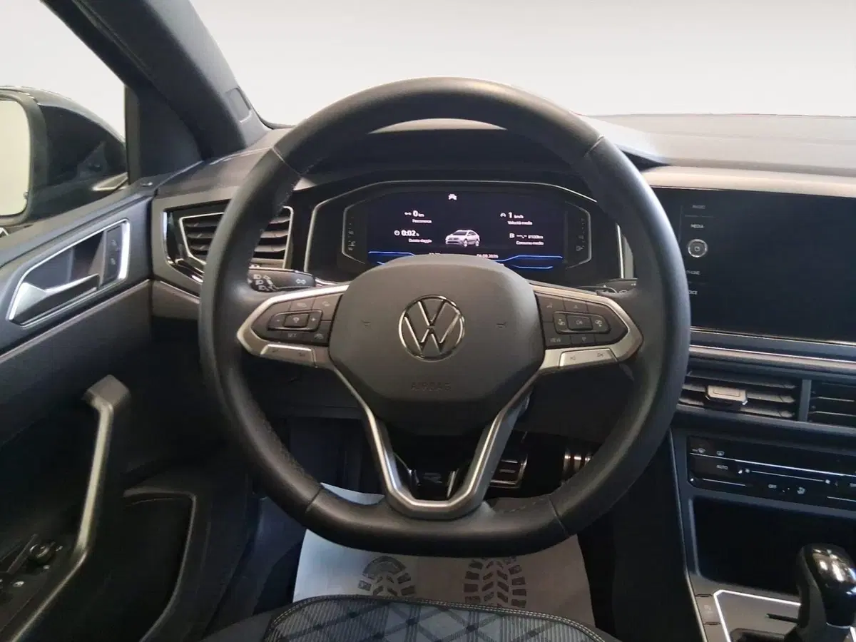 Volkswagen Taigo usata a Bologna (6)